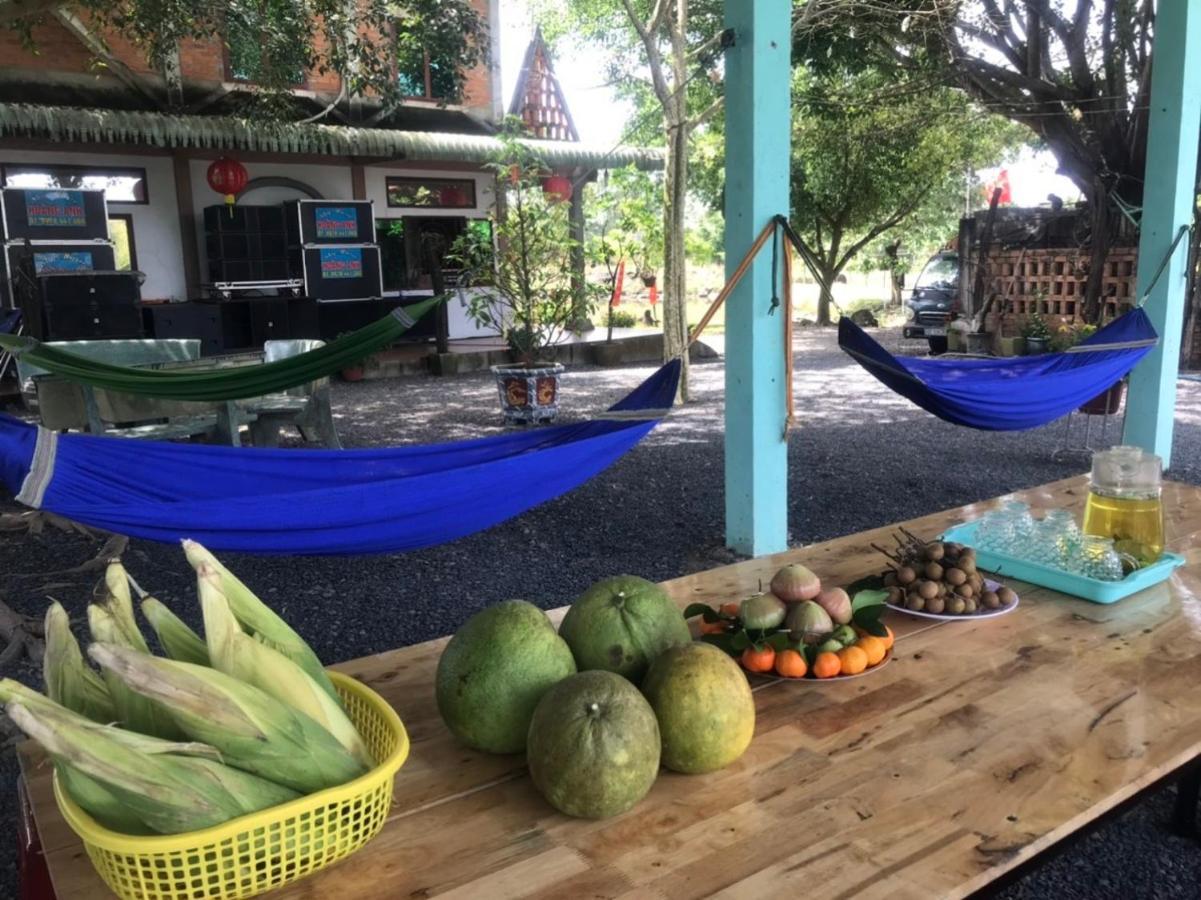 Homestay Tay Xa Trang Bom Exterior foto